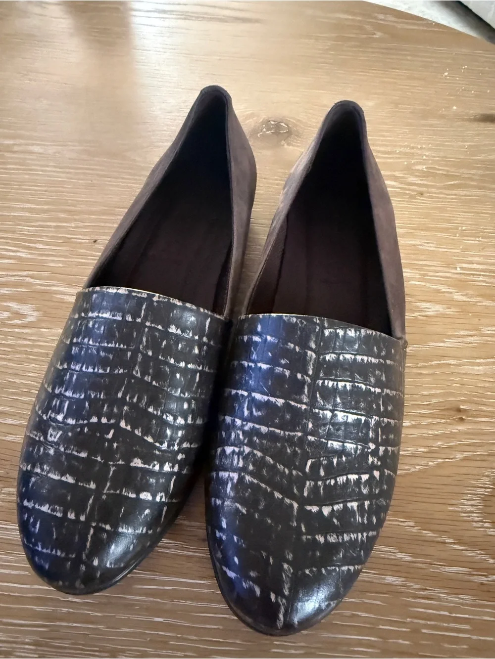 Ecco stylish slip